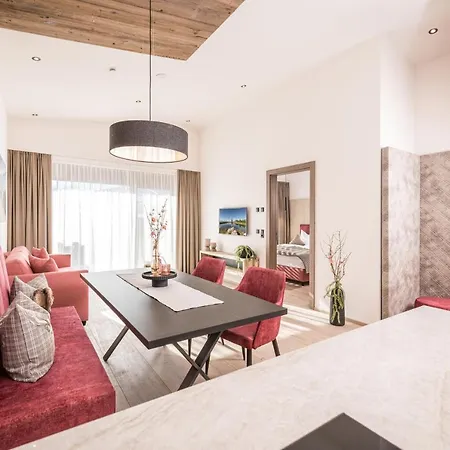 Zillertalerin Aparthotel Uderns